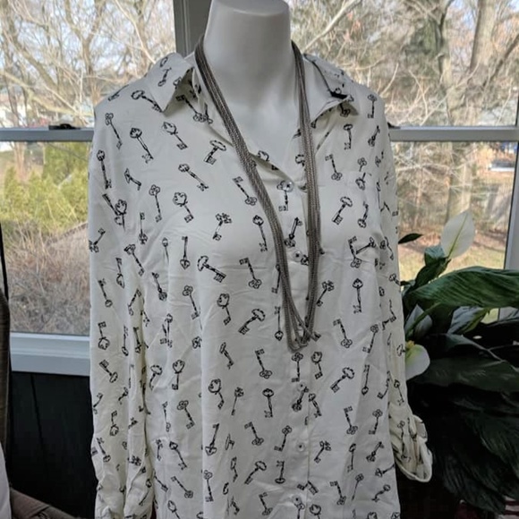 Dress Barn Tops - Dress Barn Button LS Blouse - NWT - Size 2X